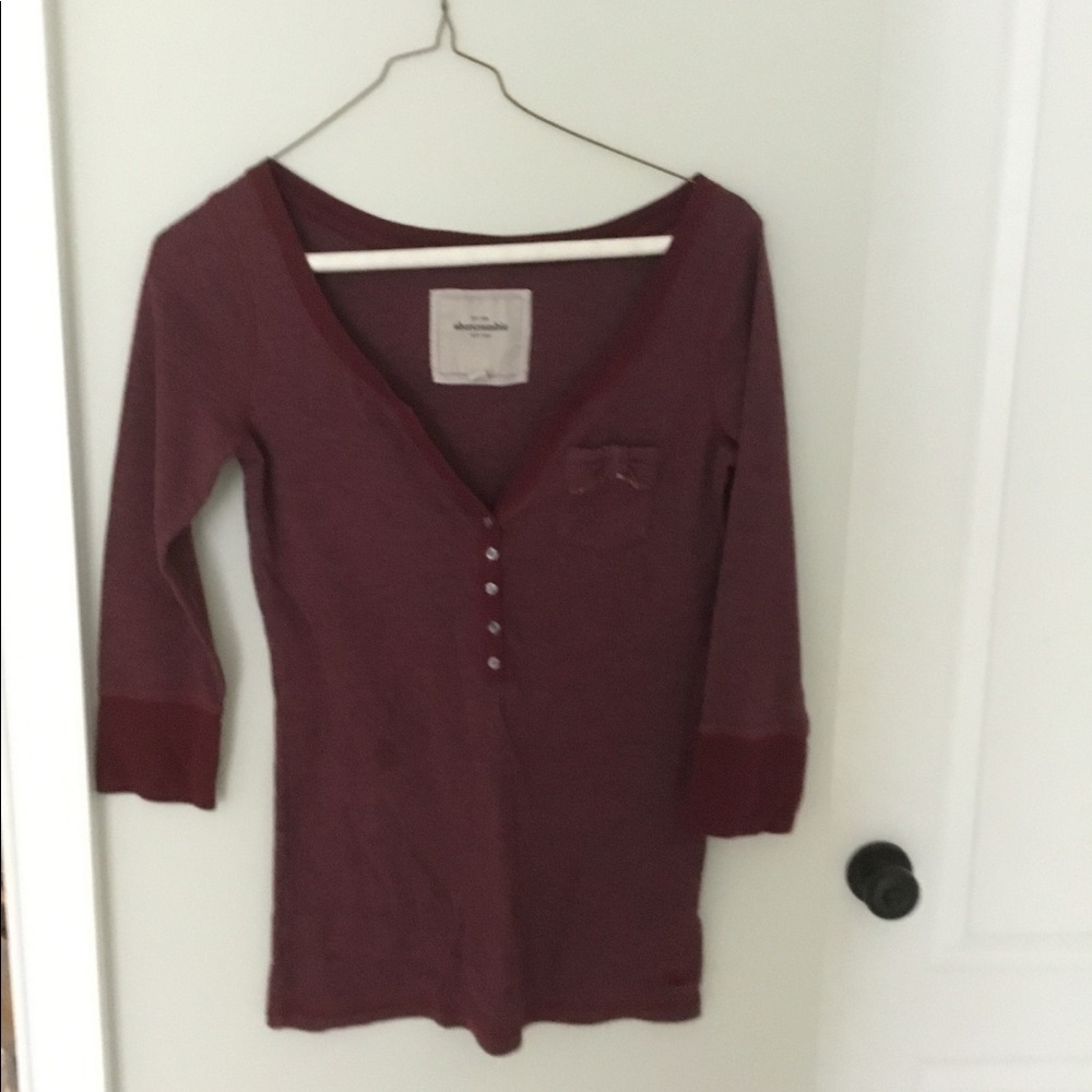 Abercrombie maroon quarter sleeve